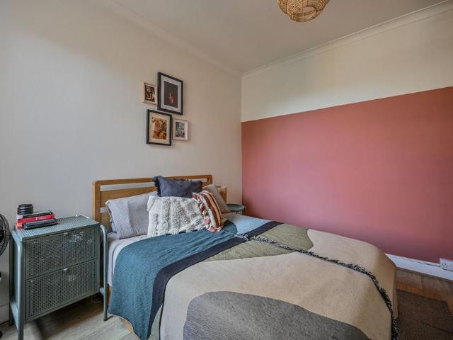 Flat for sale in Noel Park, Greater London