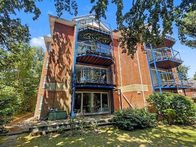 Flat for sale in Winton, Bournemouth