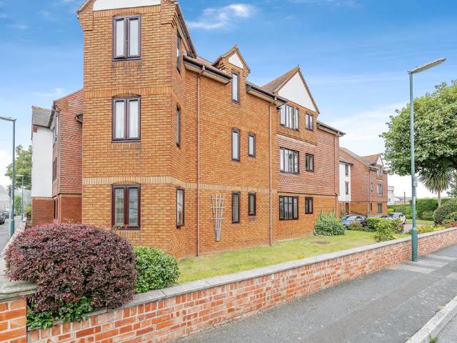 Flat for sale in Clapham, West Sussex