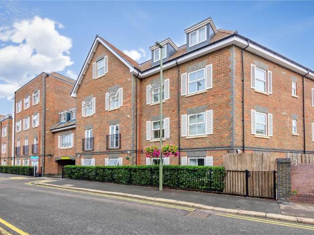Flat for sale in Blackhills, Surrey