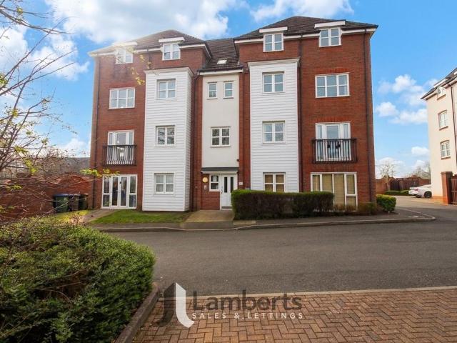 Flat for sale in Ipsley, Redditch
