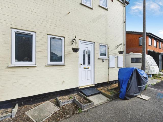 Flat for sale in Maldon, Essex
