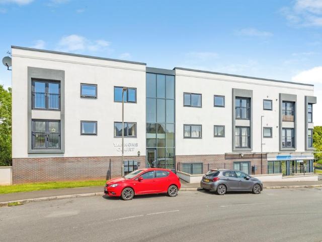 Flat for sale in Roselands, Livermead