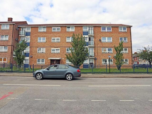 Flat for sale in Plashet, Greater London