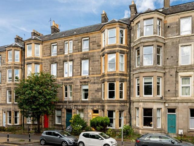 Flat for sale in Gayfield, Broughton