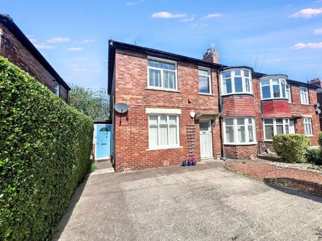 Flat for sale in Whitley Bay, South Wellfield