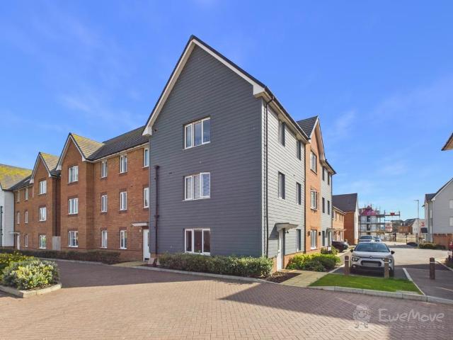 Flat for sale in Hythe, Folkestone