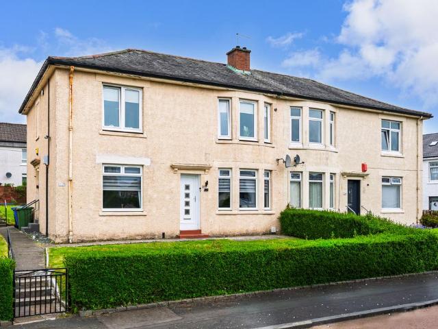 Flat for sale in Carntyne, Scotland