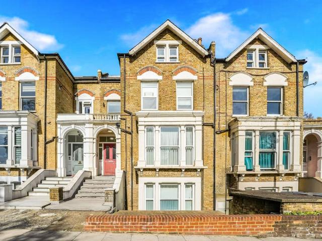 Flat for sale in London Borough of Haringey, Greater London