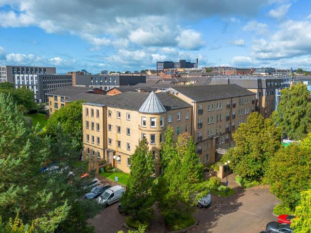 Flat for sale in Stobcross, Glasgow