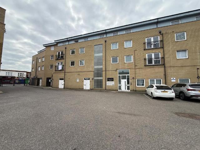 Flat for sale in Seven Kings, Isle Of Man
