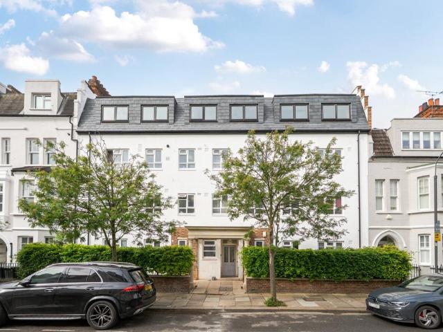 Flat for sale in Fulham, Isle Of Man