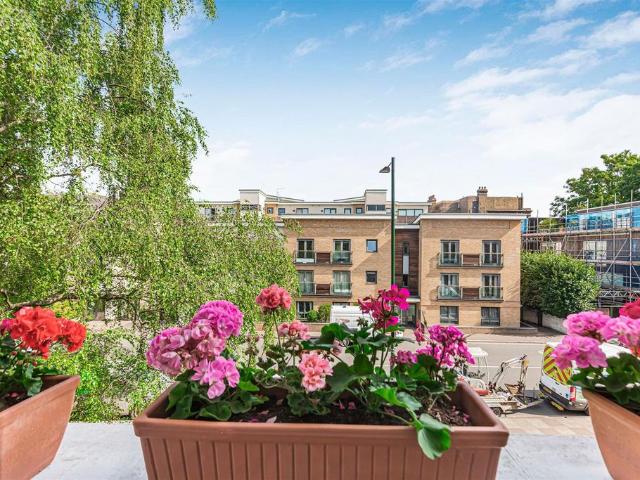 Flat for sale in Mortlake, Isle Of Man