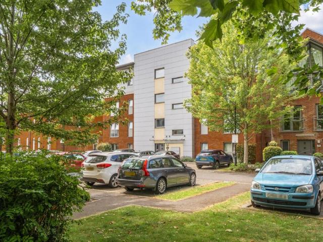Flat for sale in Chichester, Littlecote