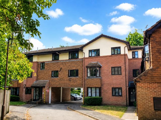 Flat for sale in North Heath, Horsham