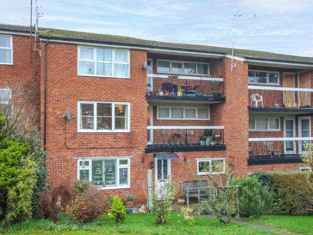 Flat for sale in Leighton-Linslade, Linslade