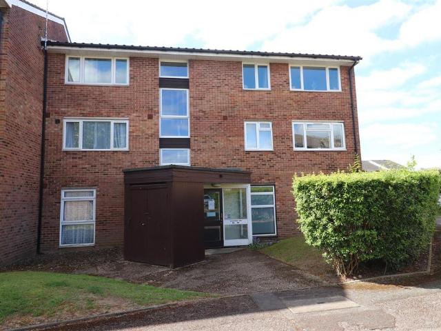 Flat for sale in Ramsden, Greater London