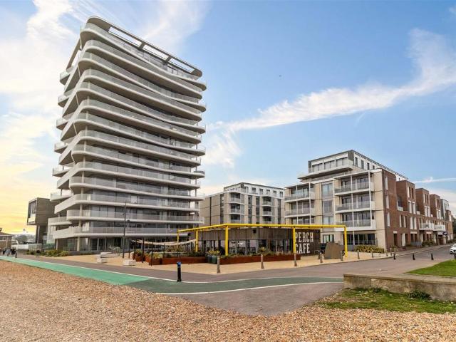 Flat for sale in Worthing, West Sussex