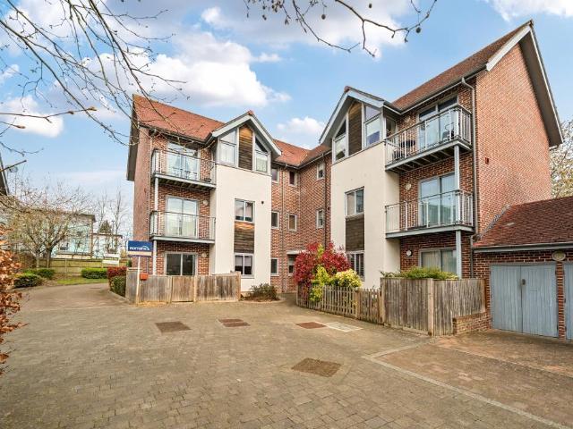 Flat for sale in Priest Down, Hampshire