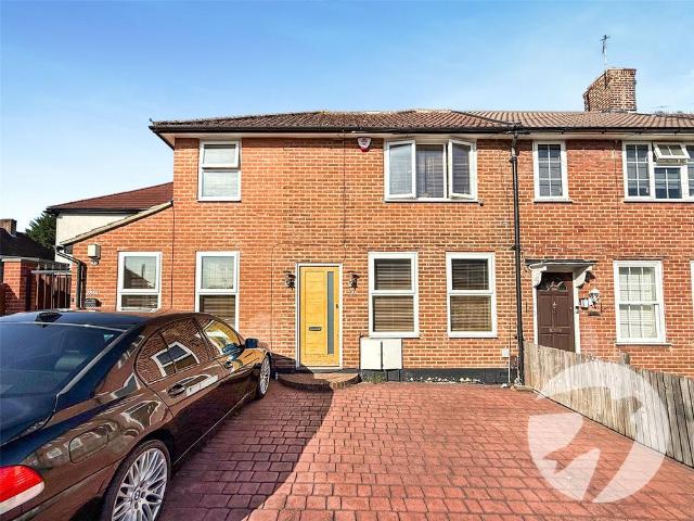 Flat for sale in Mottingham, Greater London