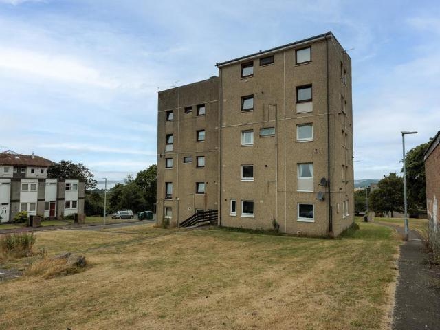 Flat for sale in Gowrie Park, Scotland