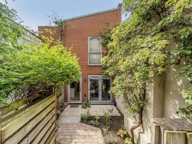 Flat for sale in London Borough of Lewisham, Greater London
