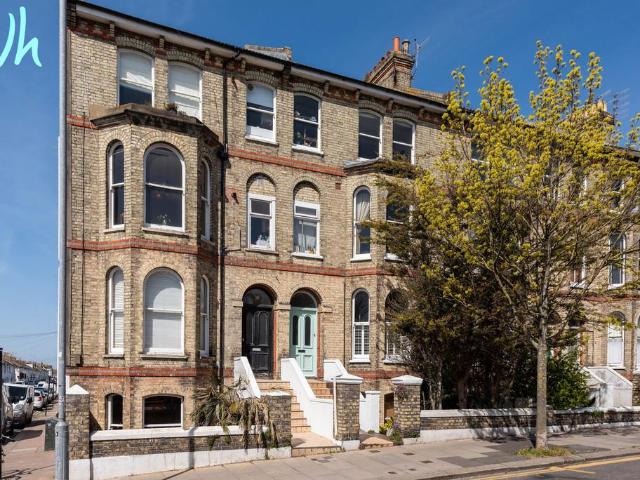 Flat for sale in Aldrington