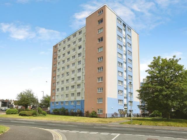 Flat for sale in Priddy's Hard, Middlecroft