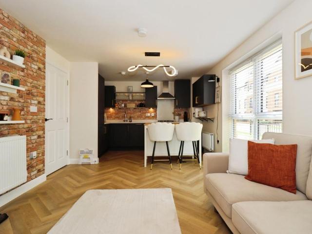 Flat for sale in Yate Rocks, Yate