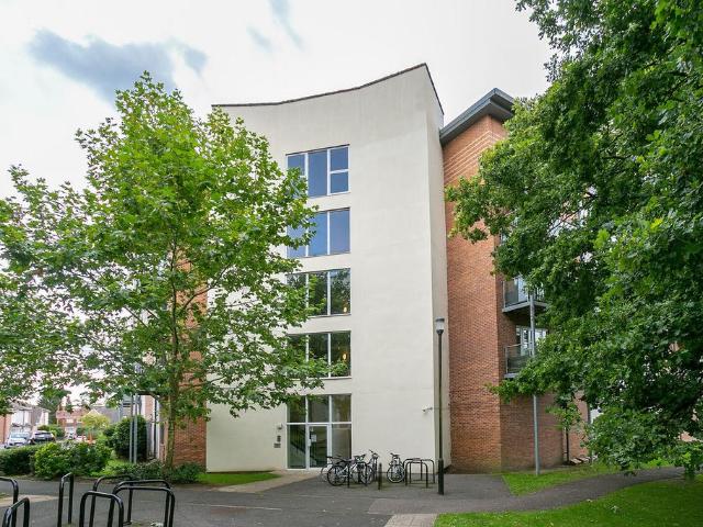 Flat for sale in Holywell Estate, North Watford