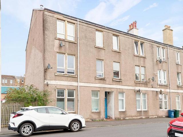Flat for sale in Helensburgh, Scotland