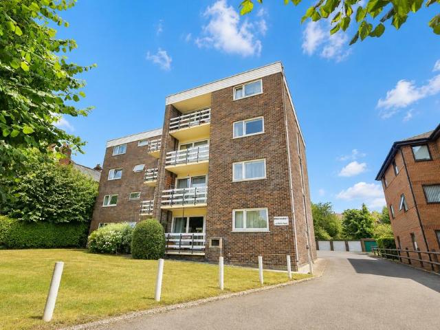 Flat for sale in Westwood Park, City Of Southampton