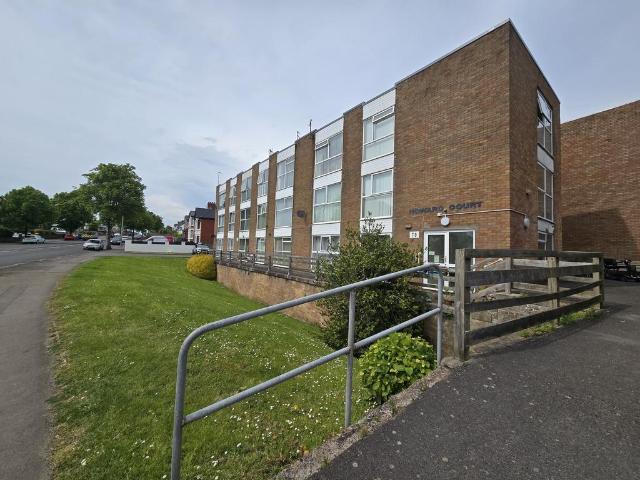 Flat for sale in Cwm Talwg, Barry