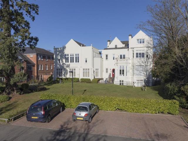 Flat for sale in Milverton, Green Close