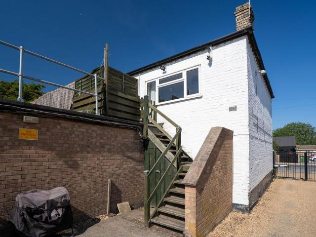 Flat for sale in Arrington, Cambridgeshire
