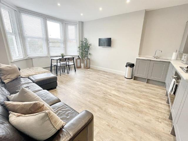 Flat for sale in Wick, Bournemouth