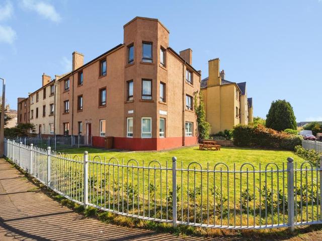 Flat for sale in East Pilton, Scotland