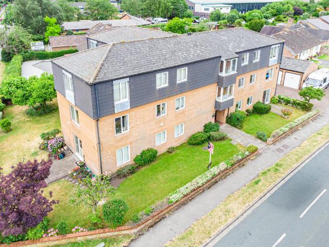 Flat for sale in Selby