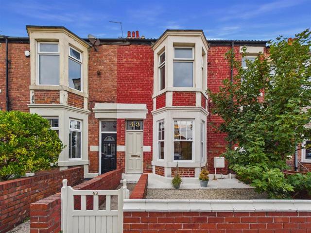 Flat for sale in Whitley Bay, North Tyneside