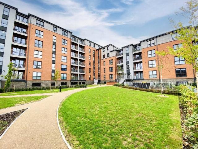 Flat for sale in Reading
