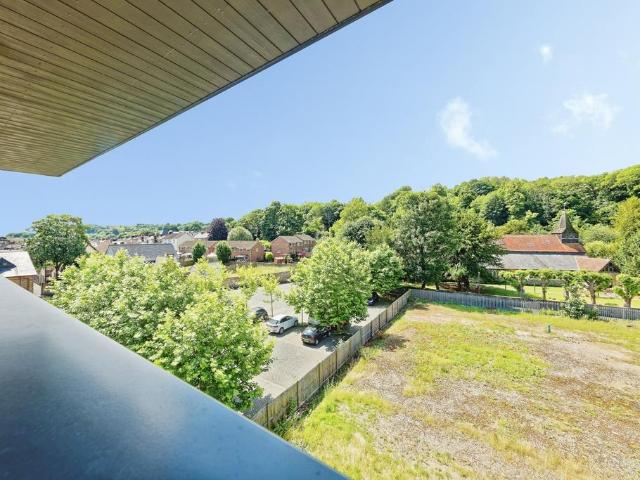 Flat for sale in River, Ash