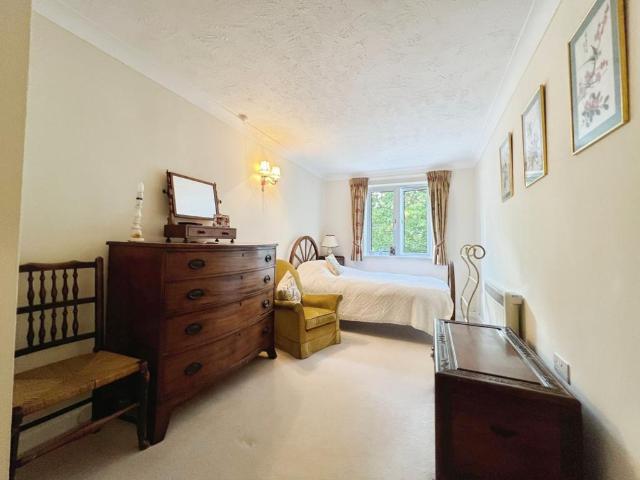 Flat for sale in Bridgefield, Kent
