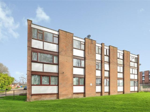 Flat for sale in Oakdale, Poole