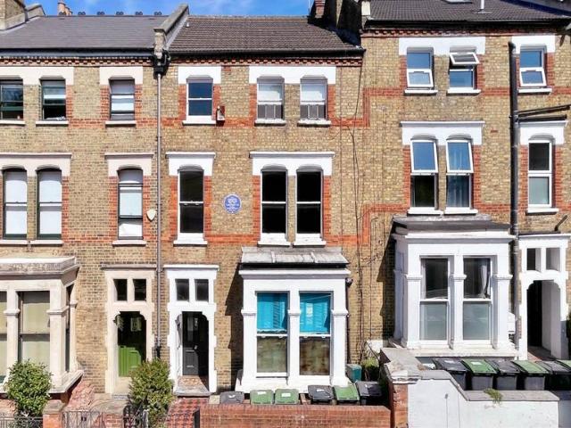 Flat for sale in London Borough of Haringey, Greater London