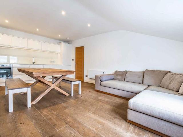 Flat for sale in Paddington, Greater London