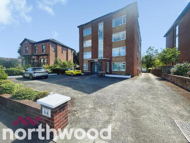 Flat for sale in Meols Cop, Southport