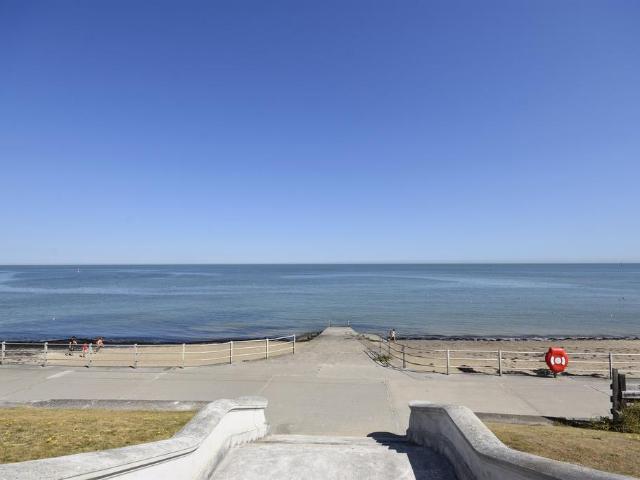 Flat for sale in Westbrook, Acol
