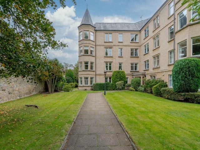Flat for sale in Marchmont, Scotland