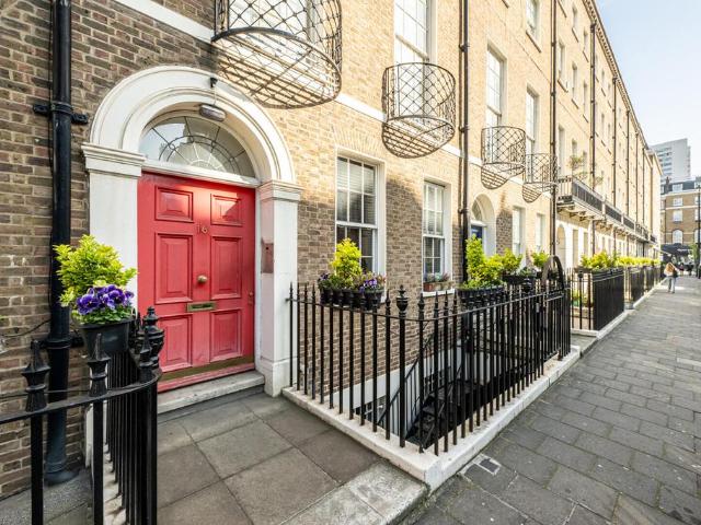 Flat for sale in Marylebone, Greater London