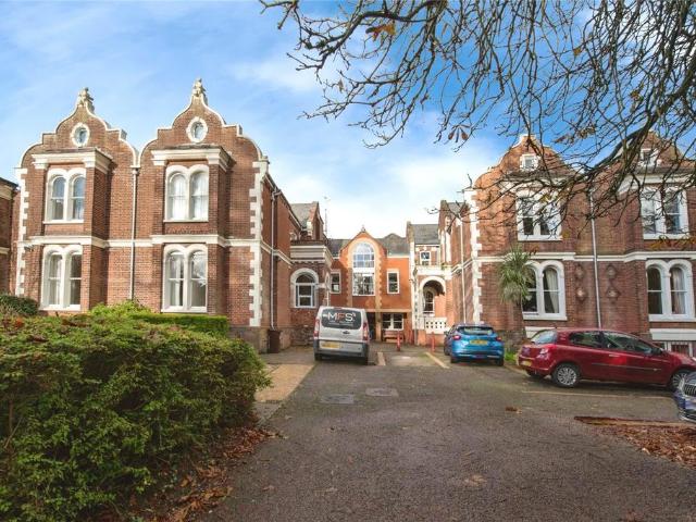 Flat for sale in Watergate, Devon